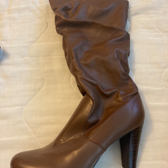 Nine West slouchy boots - Picture 4 of 8